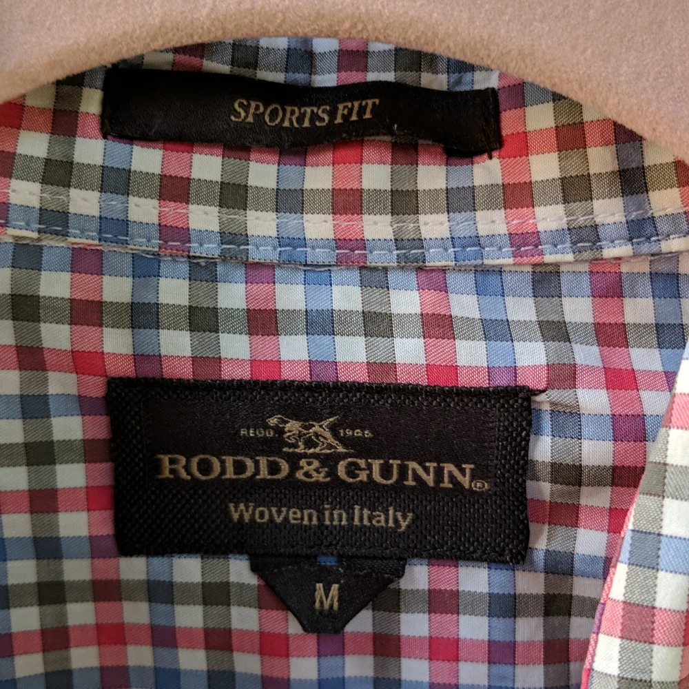 Rodd & Gunn, button down checked shirt. Size Medium